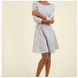 ModCloth In The Mix Gray Paisley 3/4 Sleeve Dress Size Medium